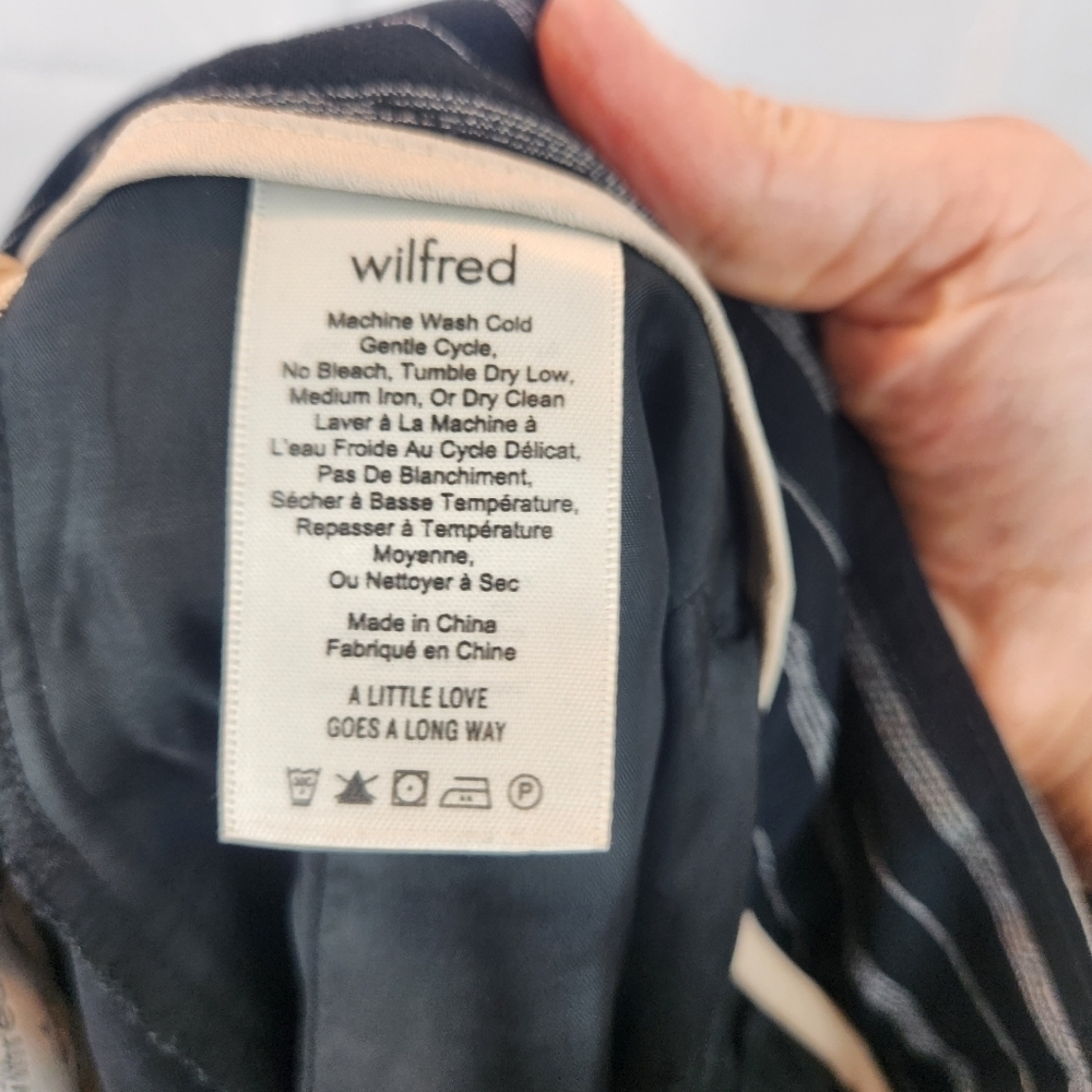 ARITZIA Wilfred Tie Front pants size 4 in EUC - Picture 9 of 10